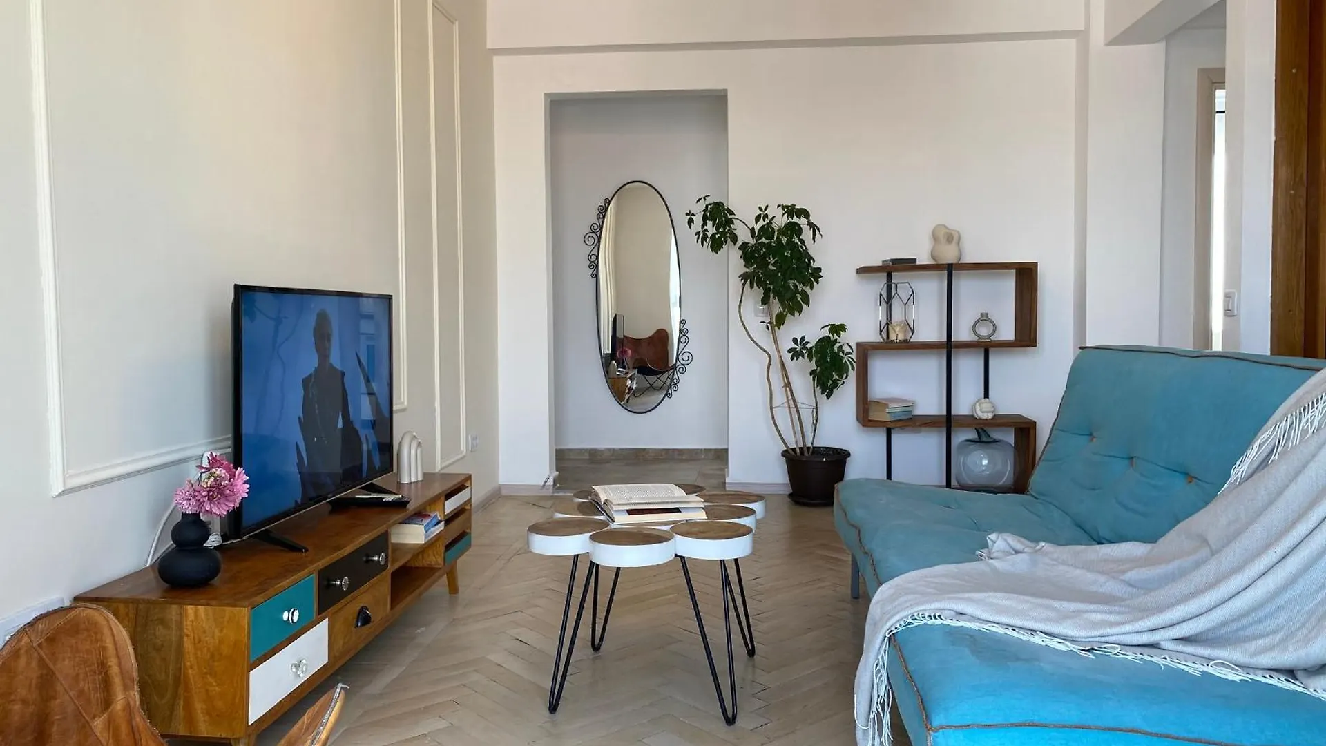 Old Town Overlooking - Vibrant 2Br Apartment Bükreş Romanya